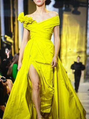 Elie Saab Vibrant Lime green One-Shoulder Evening Gown with Shoulder Detail